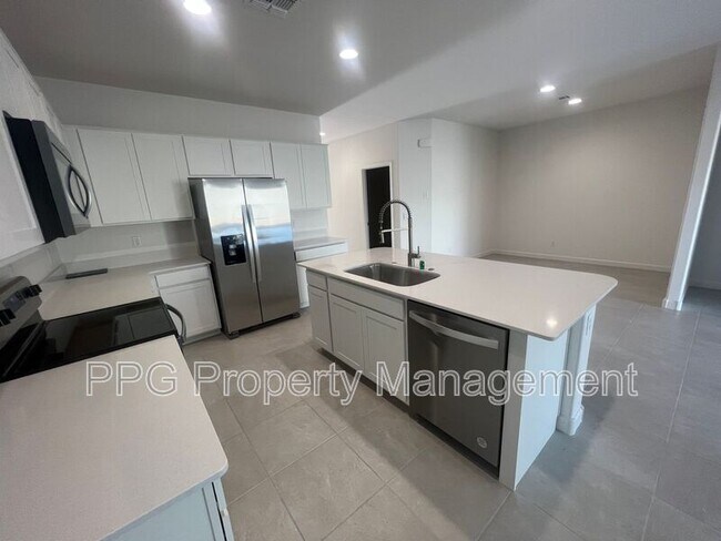 24066 W Flores Dr Buckeye, AZ 85326 photo 2