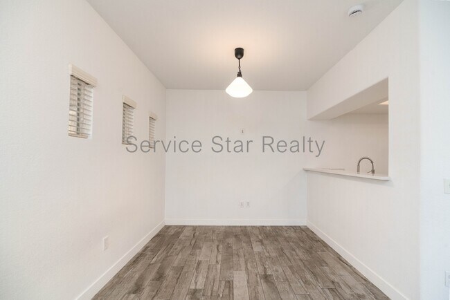 3434 E Baseline Rd Phoenix, AZ 85042 photo 2