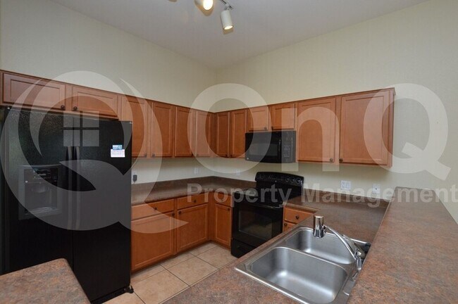 1350 S Greenfield Rd Mesa, AZ 85206 photo 3