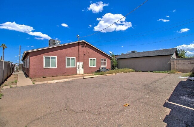 1501 E Roosevelt St Phoenix, AZ 85006 photo 5