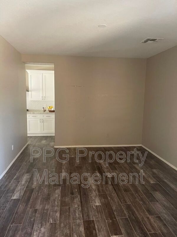 23073 N 105th Dr Peoria, AZ 85383 photo 3
