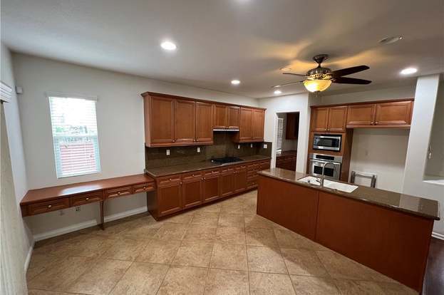 31899 Corte De Pinos Winchester, CA 92596 photo 4