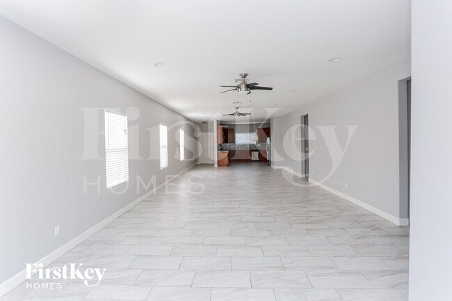 905 E Fremont Rd Phoenix, AZ 85042 photo 4