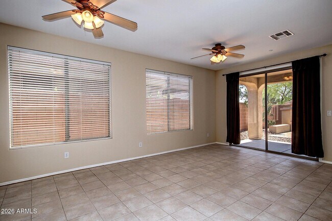 2461 W Muirfield Dr photo 4