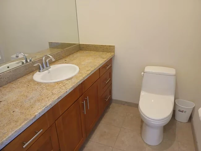 1580 Laurel St San Carlos, CA 94070 photo 3