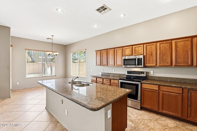 18185 W Rimrock St photo 3