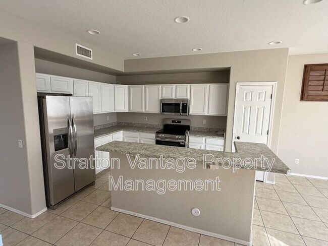 7317 W Superior Ave Phoenix, AZ 85043 photo 2