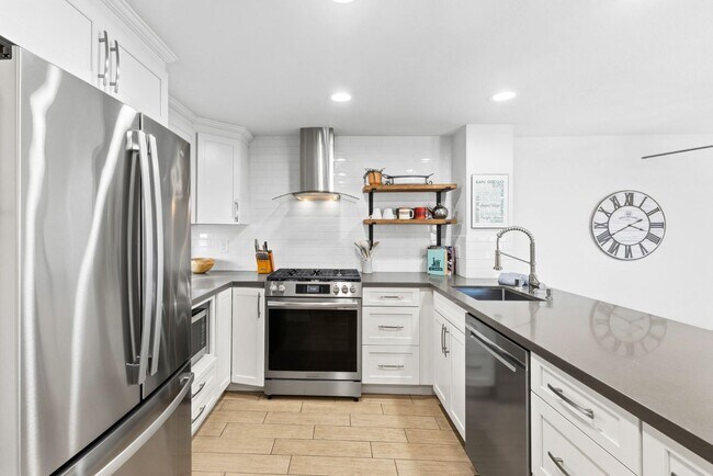 723 Seacoast Dr Imperial Beach, CA 91932 photo 3