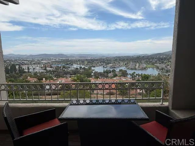 1688 Via Inspirar San Marcos, CA 92078 photo 4