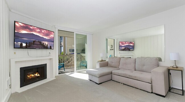 999 N Pacific St Oceanside, CA 92054 photo 2