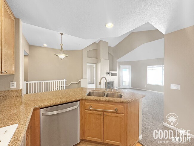 11912 Cypress Canyon Rd San Diego, CA 92131 photo 3