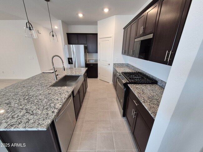 37097 W Prado St photo 5