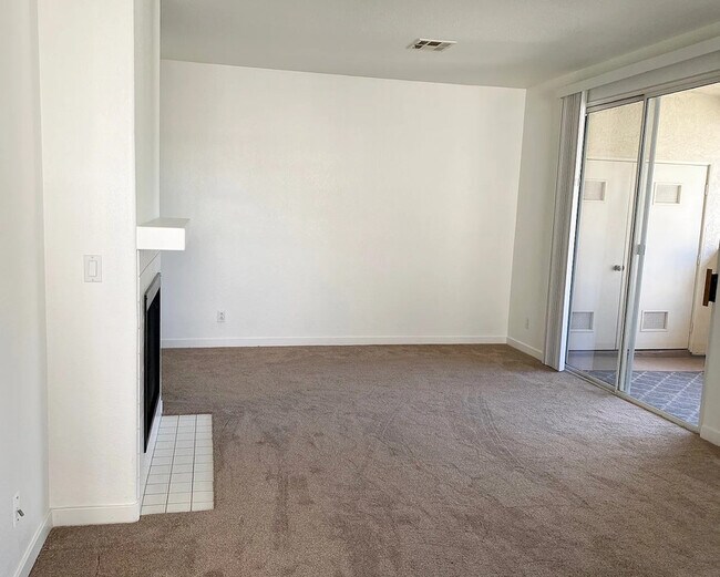 10884 Sabre Hill Dr San Diego, CA 92128 photo 5