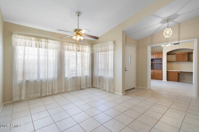10622 W Mohawk Ln Peoria, AZ 85382 photo 2