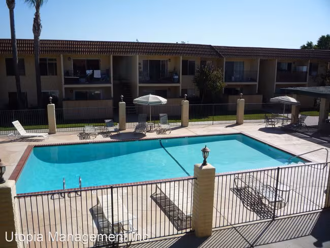 589 N Johnson Ave El Cajon, CA 92020