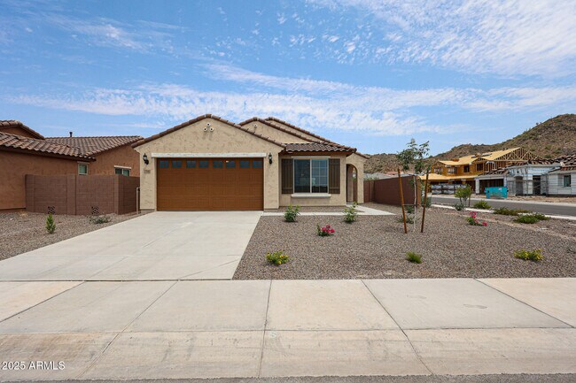 7106 W Hedge Hog Pl