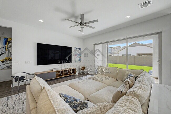 1461 E San Carlos Way Gilbert, AZ 85298 photo 4