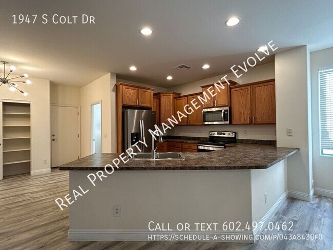 1947 S Colt Dr Gilbert, AZ 85295 photo 5