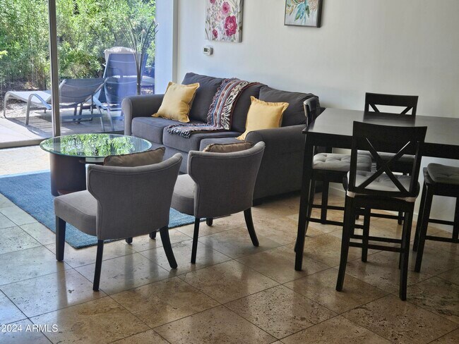 7147 E Rancho Vista Dr Scottsdale, AZ 85251 photo 3
