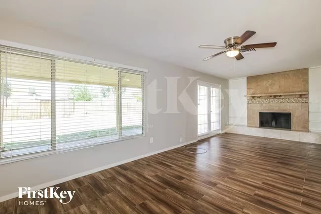 2126 W San Miguel Ave Phoenix, AZ 85015 photo 3
