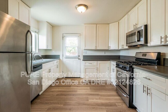 3053 B St San Diego, CA 92102 photo 5