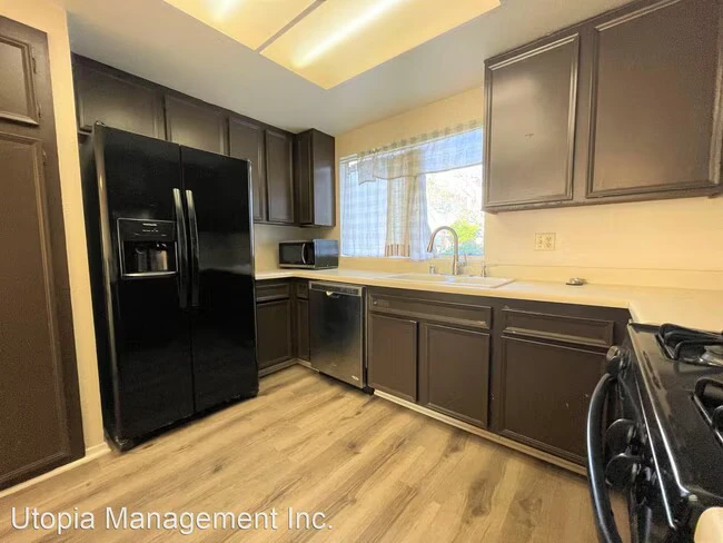 10282-10281 Norma Gardens Dr Santee, CA 92071