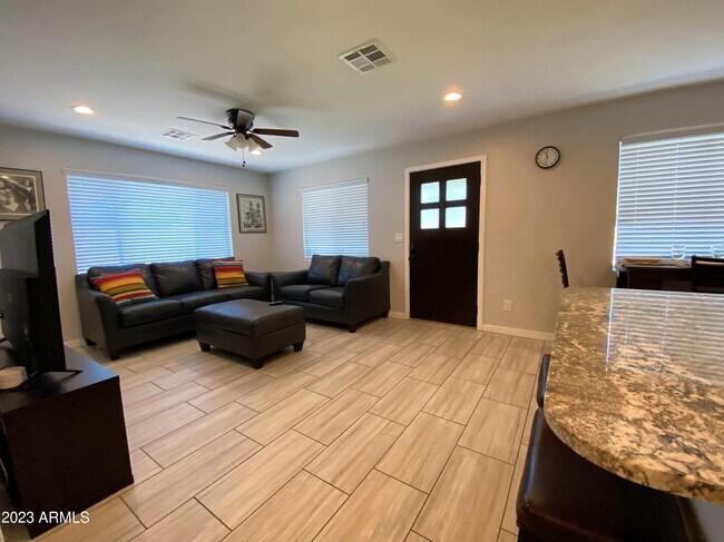 33 N Hobson Mesa, AZ 85203 photo 5