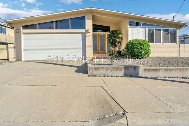 2569 Loring St San Diego, CA 92109