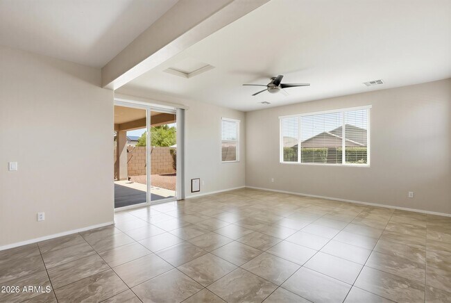 18393 W Bridger St Surprise, AZ 85388 photo 3