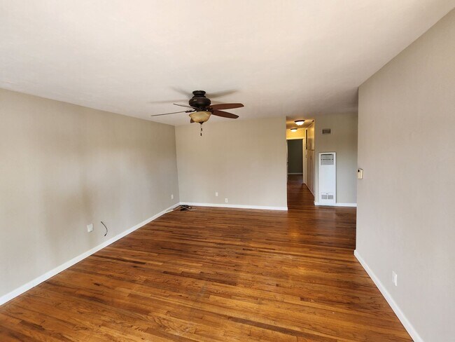 3742 Crete St San Diego, CA 92117 photo 2