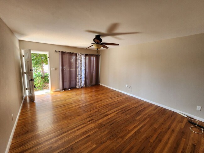 3742 Crete St San Diego, CA 92117 photo 5