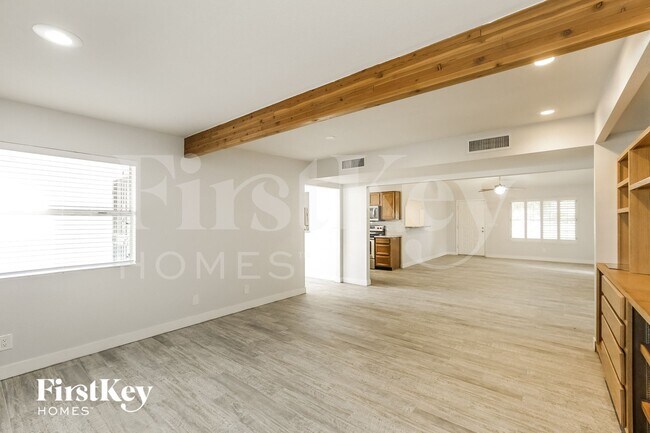19634 N 13th St Phoenix, AZ 85024 photo 4