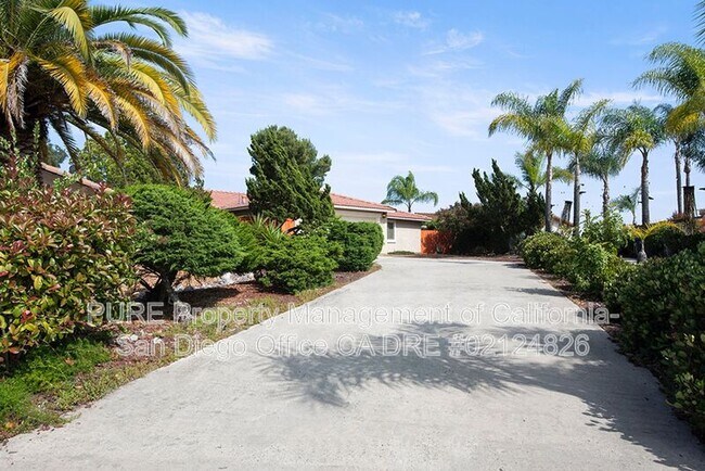 1410 San Carlos Pl Escondido, CA 92026 photo 2