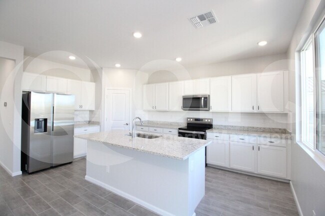 18020 W Camino de Oro Surprise, AZ 85387 photo 3