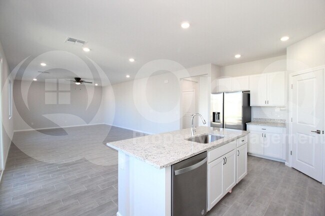 18020 W Camino de Oro Surprise, AZ 85387 photo 5