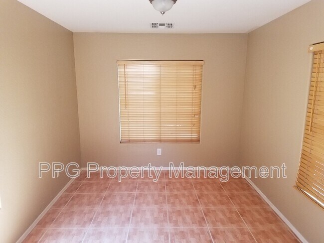 16242 W Banff Ln Surprise, AZ 85379 photo 3