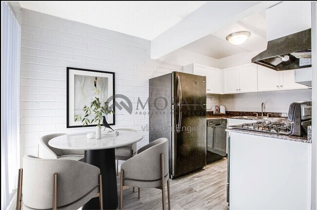 2929 N Greenfield Rd Phoenix, AZ 85016 photo 4
