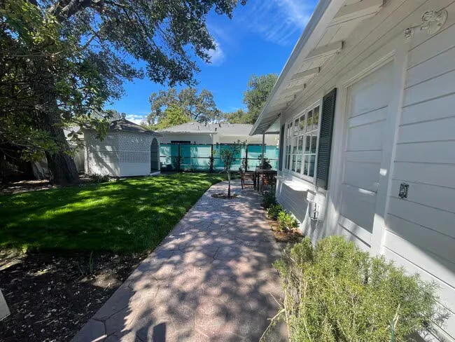 501 Palmer Ln Menlo Park, CA 94025 photo 3