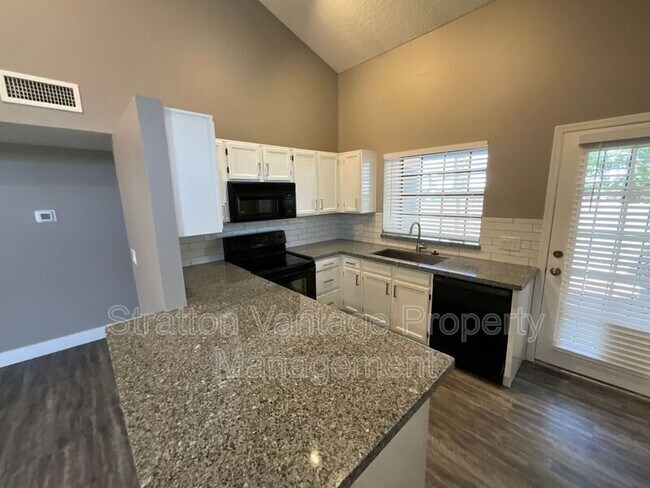 921 W University Dr Mesa, AZ 85201 photo 5