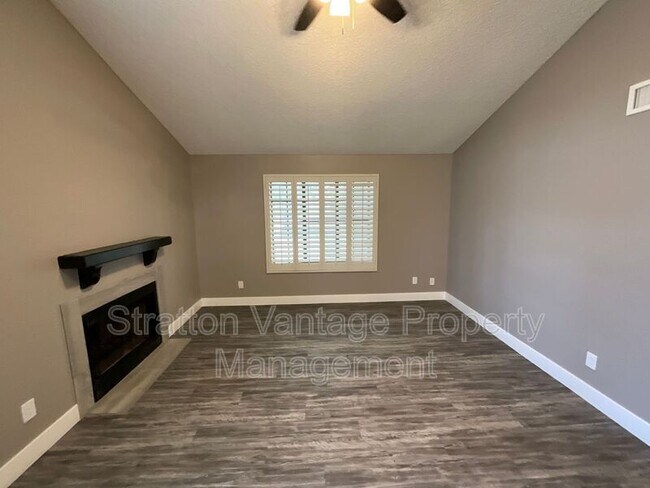 921 W University Dr Mesa, AZ 85201 photo 3