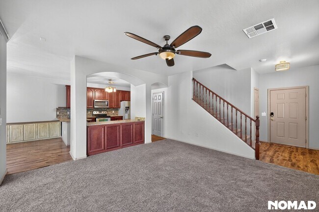 35203 N 30th Ln Phoenix, AZ 85086 photo 3