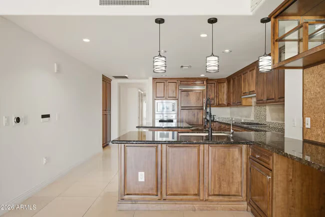 7175 E Camelback Rd Scottsdale, AZ 85251 photo 4