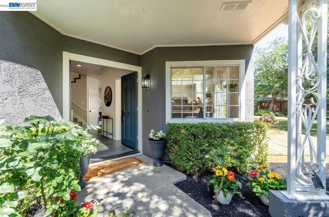 5 Stuart Pl Danville, CA 94526 photo 2