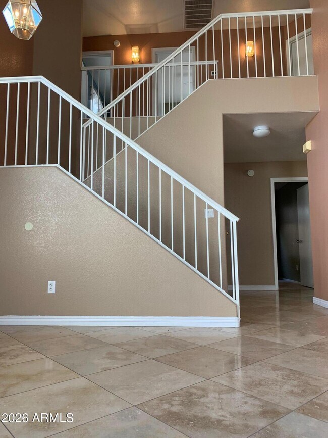 354 W Bolero Dr Tempe, AZ 85284 photo 4