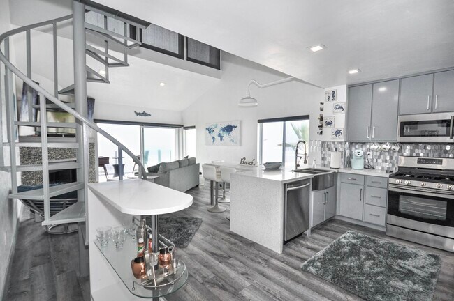 706 Ocean Ln Imperial Beach, CA 91932 photo 3