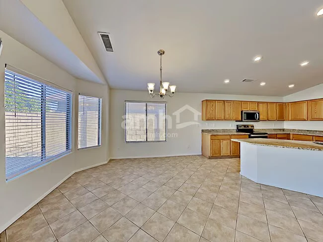 1920 S 85th Ln Tolleson, AZ 85353 photo 5