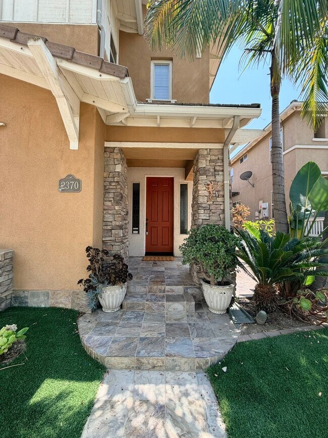 2370 Arbor View St Chula Vista, CA 91915 photo 2
