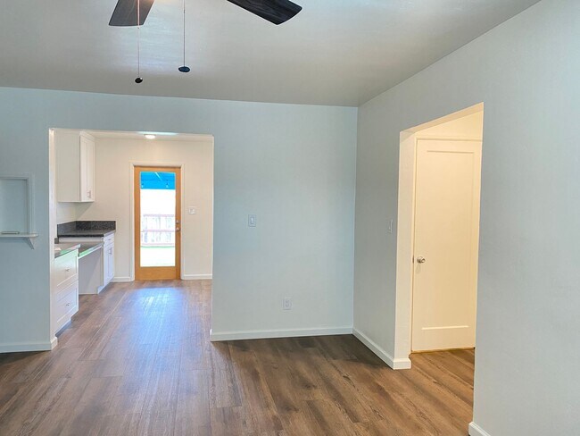 3025-3145 Vancouver Ave San Diego, CA 92104 photo 3