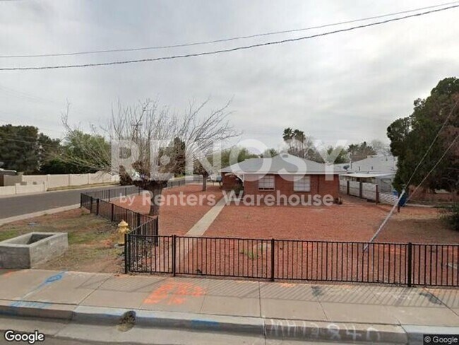 Ideal 2 Br 1 Ba 1 Car Detached Garage Duplex Near 22nd St And Osborn In Phoenix photo 5