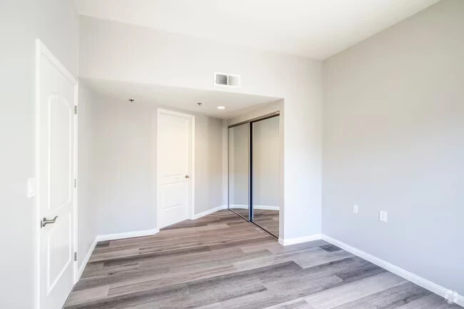 Legacy Hills at Poway 55+